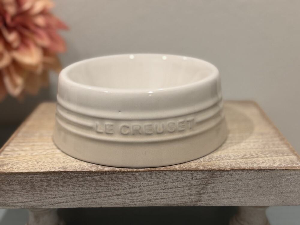 Le Creuset Meringue Stoneware Pet Bowl- 1 Dish